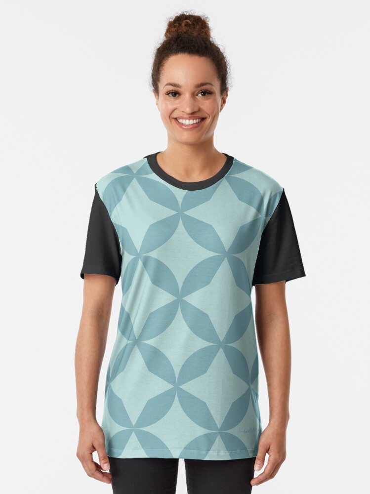 Imagen 2 de 5, Camiseta gráfica con la obra Geometric Azul, diseñada y vendida por AnaidZahori.