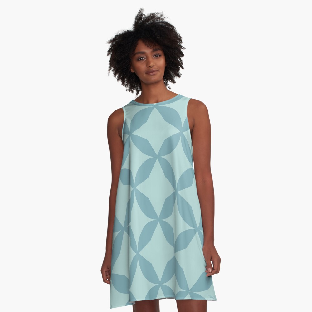 Vista previa del artículo con la obra «Vestido acampanado», diseñado y vendido por AnaidZahori.