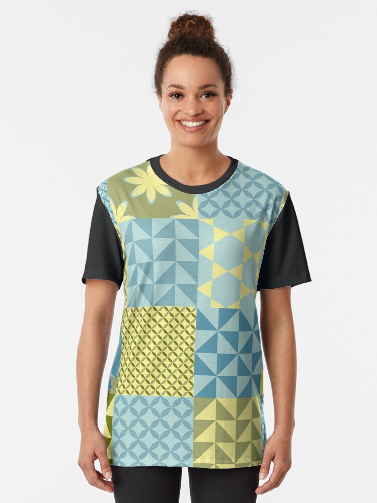Imagen 2 de 5, Camiseta gráfica con la obra Geometric 03, diseñada y vendida por AnaidZahori.