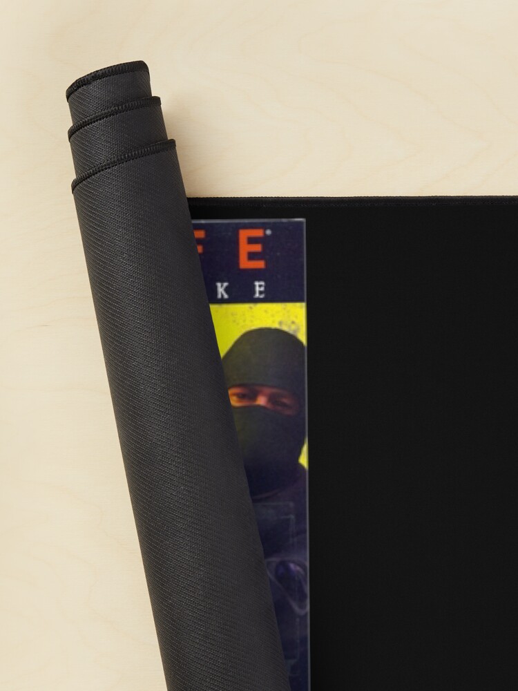 Aperçu 2 sur 5. Tapis de souris avec l'œuvre Half-Life : Counter-Strike | Sierra Boîte Art 2000 créée et vendue par LGSmerch.