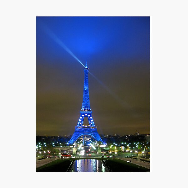 La Tour Eiffel En Bleu Photographic Print