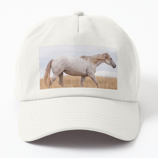 Aperçu de l'œuvre Cheval blanc dans le domaine créée et vendue par TheAnimalZ00.