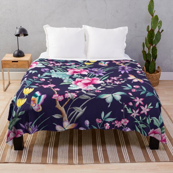 Artikelvorschau, Floral Chinoiserie - Navy entworfen und verkauft von Rainbows Galore.