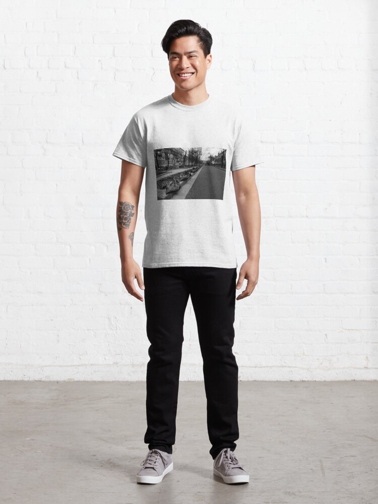 Alternate view of Taking out the trash - Moscow Russia Classic T-Shirt