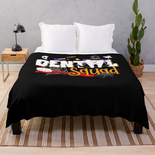 Artikelvorschau, Halloween Dental Squad Shirt, lustiges Zahnarzt Boos Crew Shirt, lustiges zahnmedizinisches Halloween-Kostüm entworfen und verkauft von wienssyzdeks.