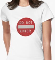 do not enter Women's Fitted T-Shirt