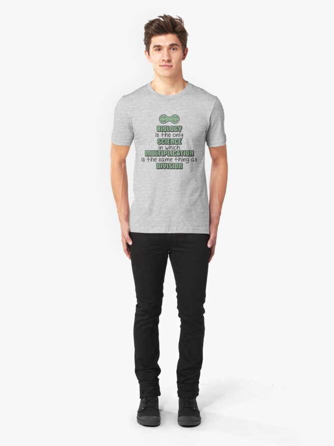 Alternative Ansicht von Biology ➢ Multiplication = Division➢ Funny Science Slim Fit T-Shirt