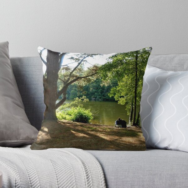 Falling in love and sing happy songs Throw Pillow
