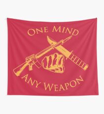 Tela decorativa One Mind Any Weapon - Artes Marciales del Cuerpo de Marines de los EE. UU. (MCMAP) - USMC Amarillo / Rojo
