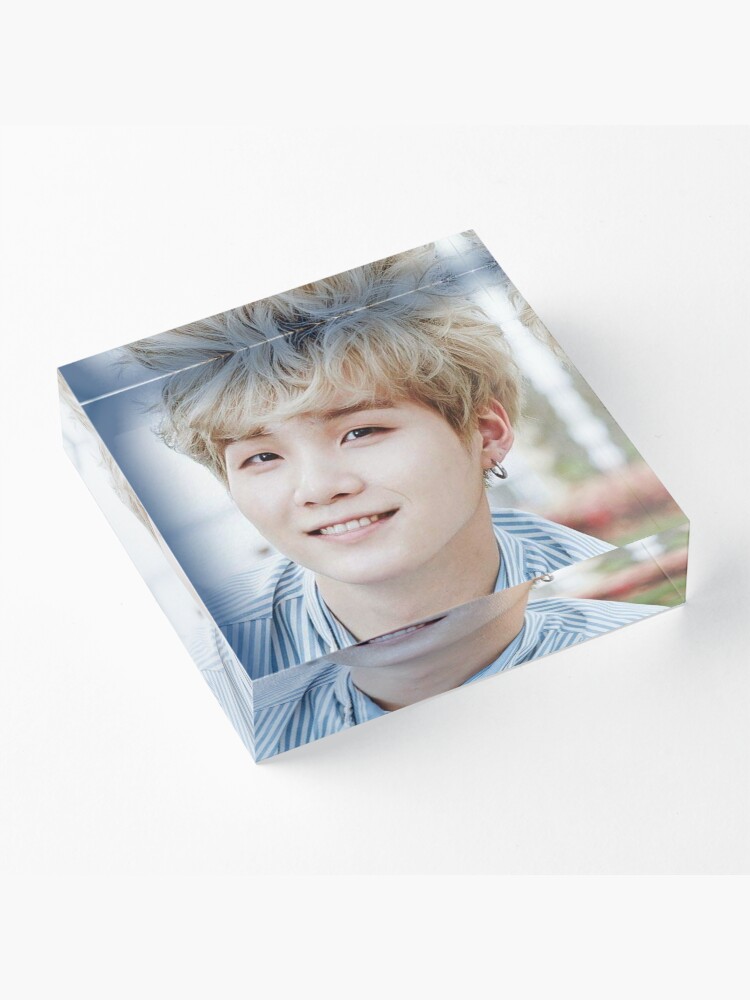 Alternative Ansicht von Suga BTS Acrylblock