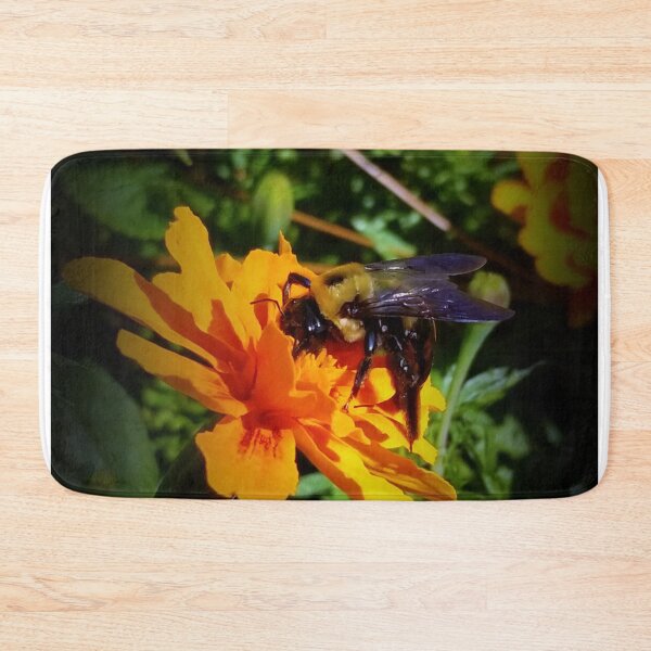 Item preview, Bumblebee en flor de caléndula designed and sold by Heathermarie321.