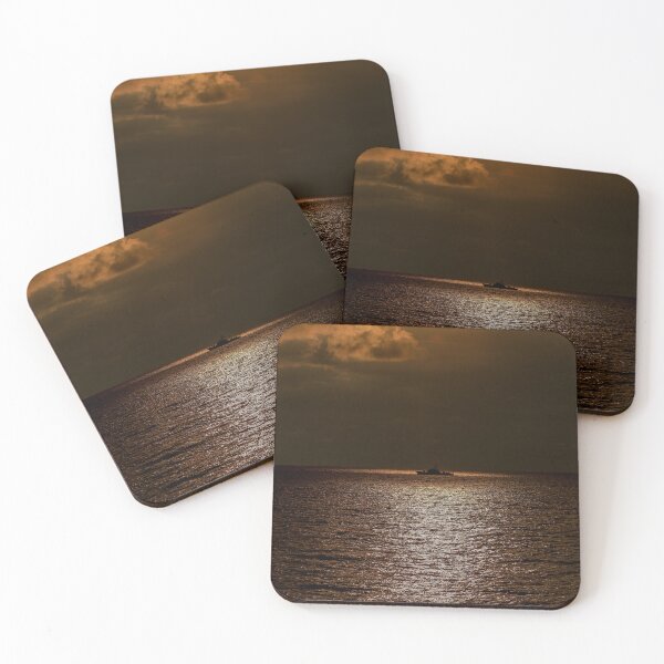 Artikelvorschau, Sonnenuntergang und Schiff am Meer entworfen und verkauft von KGPhotoArt.
