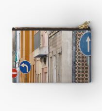 Aveiro's color V Studio Pouch