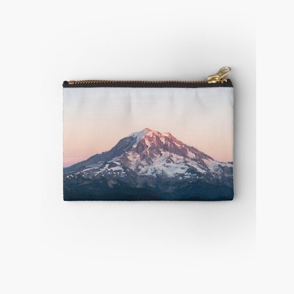 Artikelvorschau, Mount Rainier, USA entworfen und verkauft von scenerymerch.