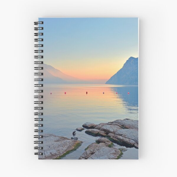 Aperçu de l'œuvre Luce della Sera Lago di Garda créée et vendue par Martina Fagan.
