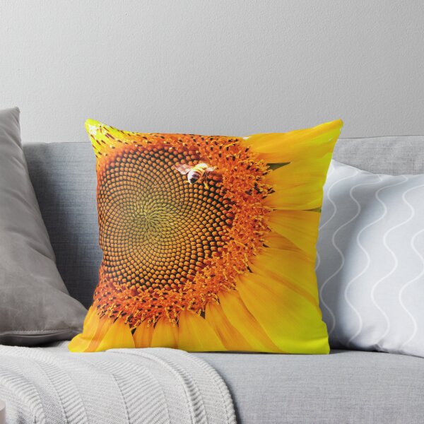 Item preview, girasol y abeja también designed and sold by Roxiartwork.