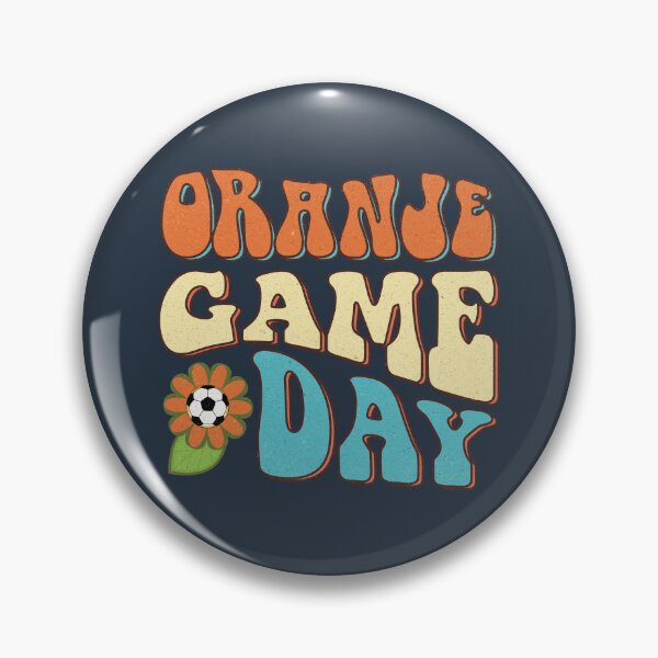 Artikelvorschau, Oranje Game Day (grooviger gewellter Text) entworfen und verkauft von Numero14.