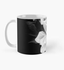 Geranie in Schwarz und Weiß Tasse (Standard)
