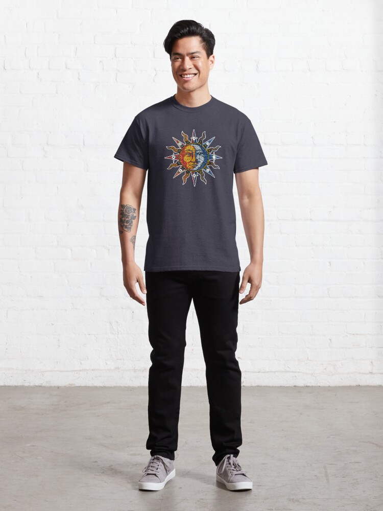 Alternative Ansicht von Celestial Mosaic Sun/Moon Classic T-Shirt