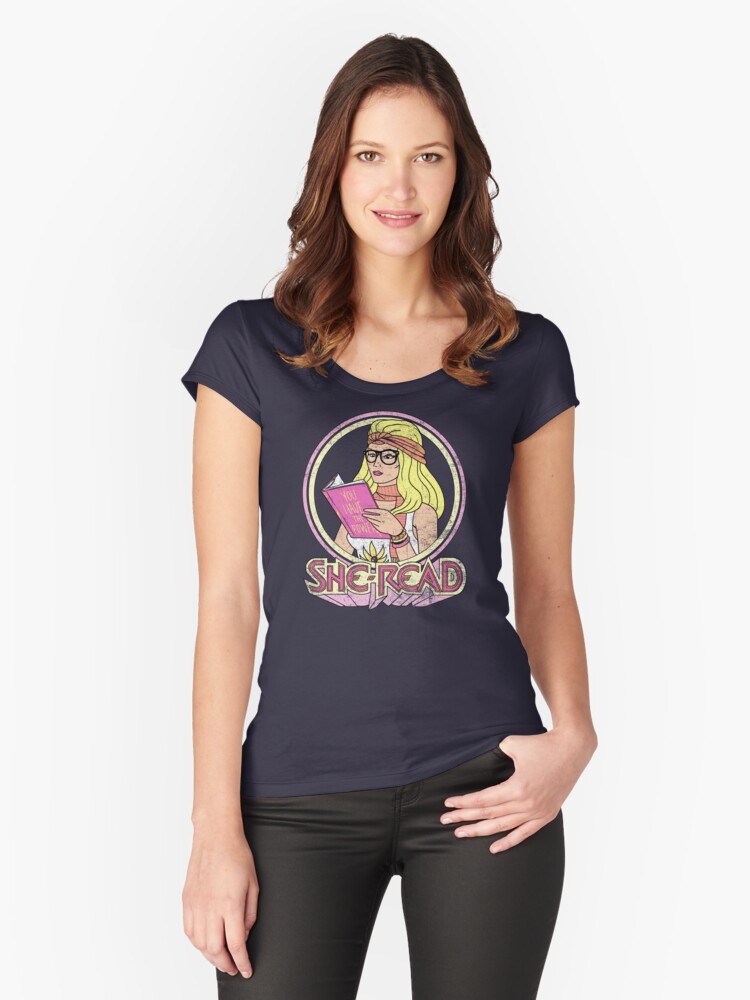 Thumbnail 1 von 3, Tailliertes Rundhals-Shirt, Sie las designt und verkauft von wytrab8.