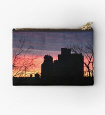 Noonan Elevator (2007) Studio Pouch
