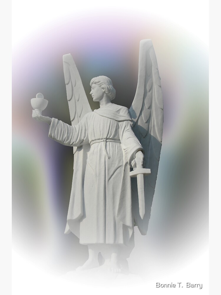 San Miguel Arcángel, figura de uno de los 3 ángeles sagrados
