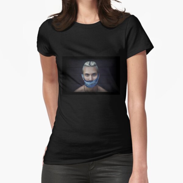 Fitted T-Shirt