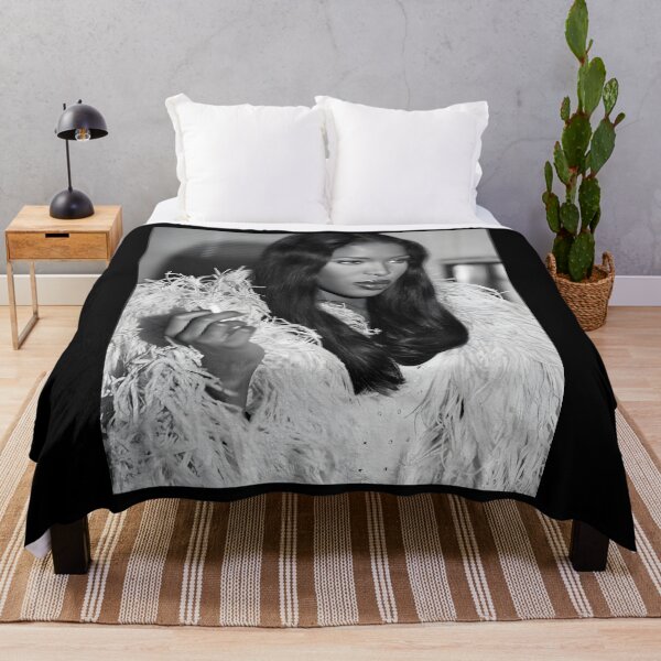 Item preview, Naomi Campbell Diva Classic designed and sold by bofanuzozied.