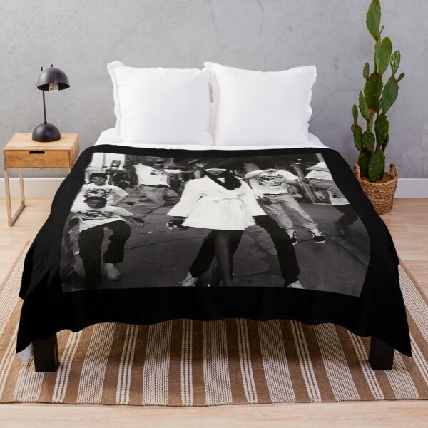 Item preview, Naomi Campbell  Paparazzi (Large) Classic  designed and sold by bofanuzozied.