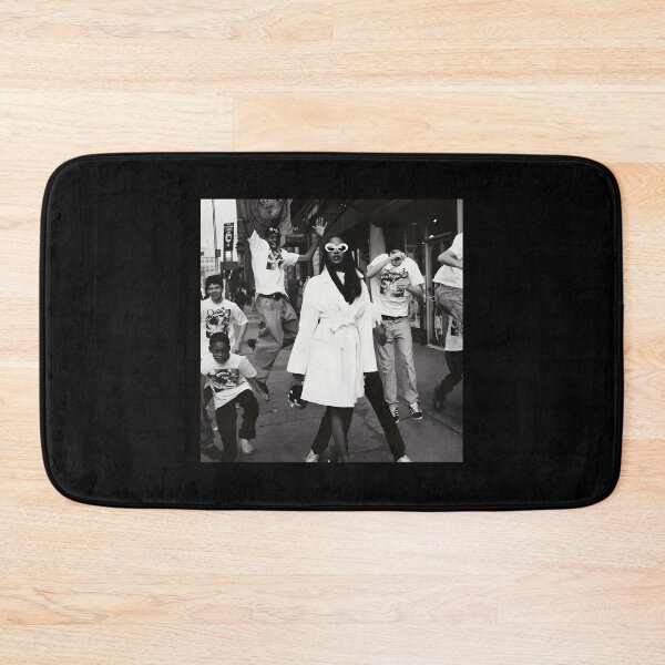 Item preview, Naomi Campbell  Paparazzi (Large) Classic  designed and sold by bofanuzozied.