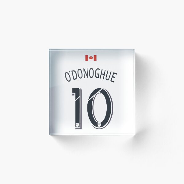 Aperçu de l'œuvre Whitecaps charité jeu numéro 10 Colin O'Donoghue T-shirt créée et vendue par BeNiMa6791.