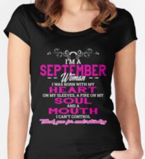Camiseta entallada de cuello redondo Soy una camiseta de septiembre