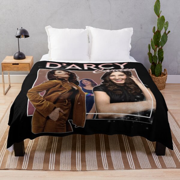 Artikelvorschau, D'Arcý Cárdén Vintage T-Shirt retro entworfen und verkauft von DANIELBARE.