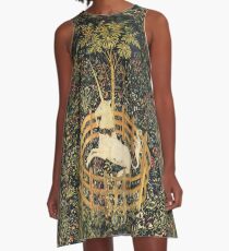 UNICORN ET GOTHIC FANTASY FLEURS, MOTIFS FLORAUX Robe trapèze