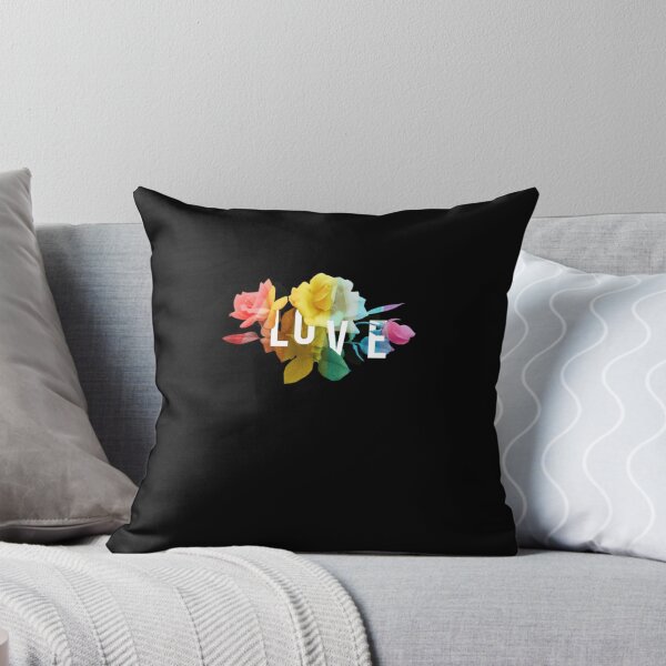 Aperçu de l'œuvre L'amour continue de croître - Typographie florale Pride T-shirt classique créée et vendue par JohnRabbai.