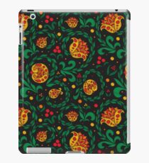 Khokhloma. Traditional ethnic ornamen iPad Case/Skin