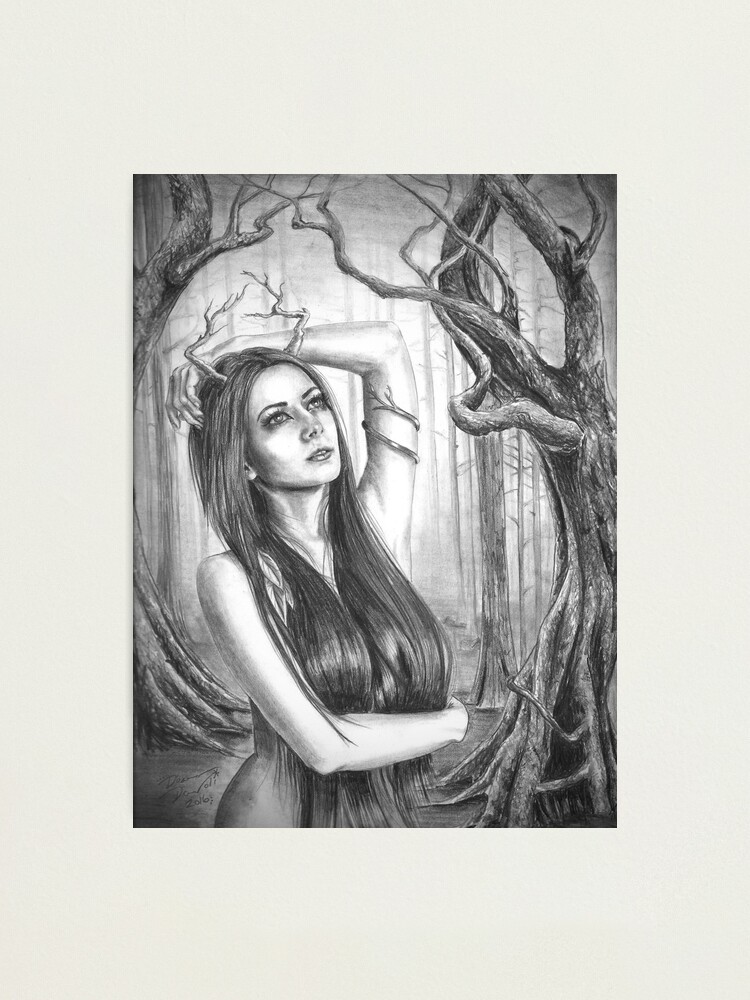 Fotodruck for Sale mit Alte Baum Frau Fantasy Art Göttin Kunst Wald von  Deanna Davoli