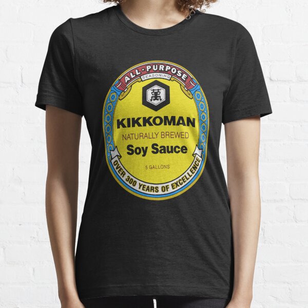 Vista previa del artículo con la obra «Diseño de impresión de salsa de soja Kikkoman para todos los usos, ideal para hombres, manga corta, algodón negro divertido», diseñado y vendido por Isla Allen.