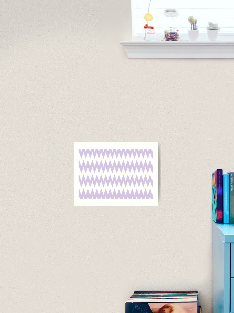 Thumbnail 2 von 3, Kunstdruck, Pastel Purple White Zigzag Rippled Horizontal Stripe Pattern 2023 COTY Digital Lavender 134-67-16 designt und verkauft von ColorOfTheYears.