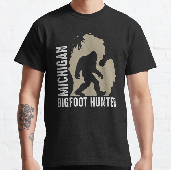  Great Lakes State Michigan Bigfoot Hunter Sasquatch Yeti Tee  Long Sleeve T-Shirt : Clothing, Shoes & Jewelry