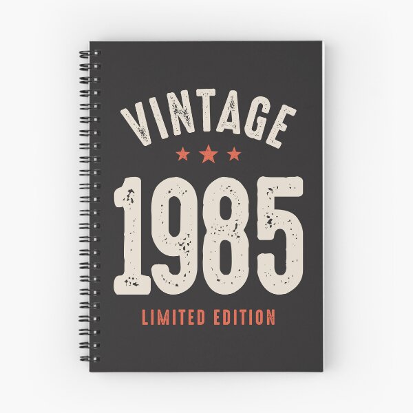 Aperçu de l'œuvre Vintage Né en 1985 - 37e Anniversaire Rétro Classique créée et vendue par cidolopez.