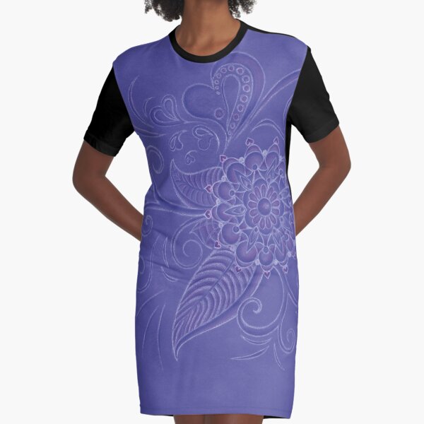 Silence in curves Graphic T-Shirt Dress