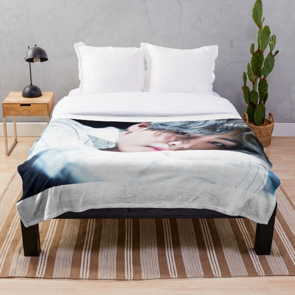 Taehyung Throw Blanket