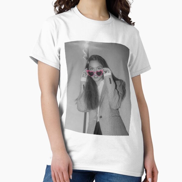 Vista previa del artículo con la obra «Olivia brillo en blanco y negro», diseñado y vendido por Caroline  Leah.