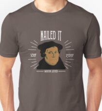 Camiseta ajustada Martin Luther 500 años de reforma | Dado en el clavo