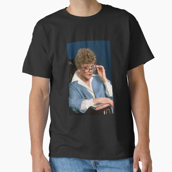 Vista previa del artículo con la obra «Jessica Fletcher en todas partes», diseñado y vendido por blancherowley.