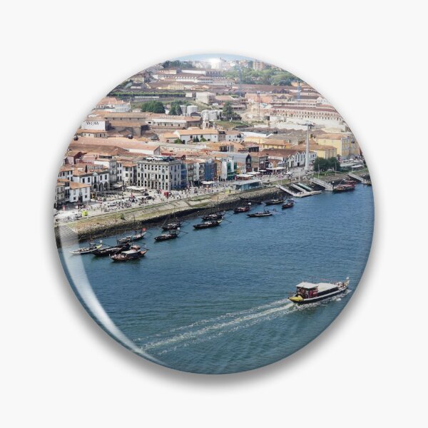 Artikelvorschau, Fähre auf dem Douro in Porto, Portugal entworfen und verkauft von Jordan Griffith.