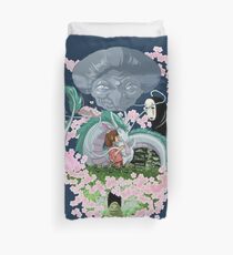 El mundo de Sen Duvet Cover