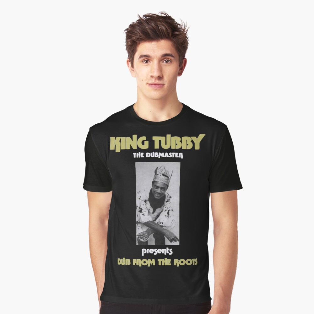 König Tubby Dub von den Wurzeln Grafik T-Shirt