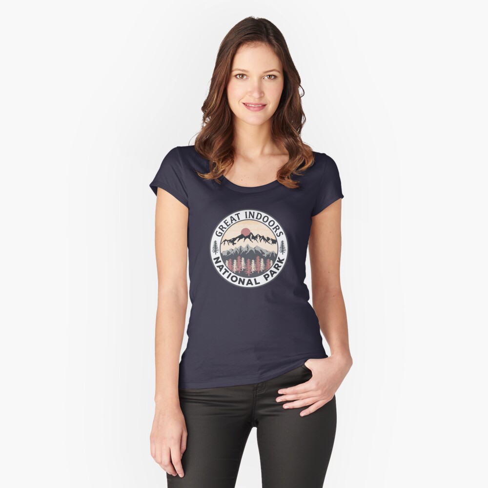 Vista previa del artículo con la obra «Camiseta entallada de cuello ancho», diseñado y vendido por Road-tees.